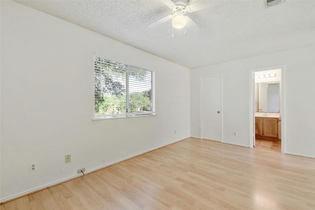 6102 Parkwood DR, Austin, TX 78735