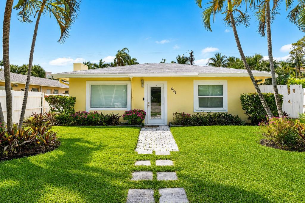 624 Allen Avenue C, Delray Beach, FL 33483