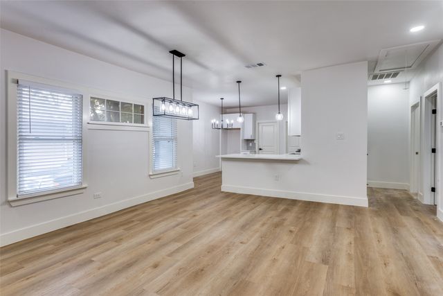 2101 Fairmount Avenue, Fort Worth, TX 76110