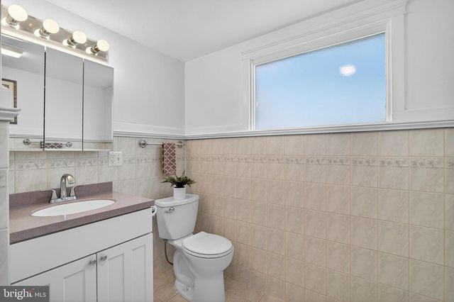 7 GRIGGS RD, Cranbury, NJ 08512