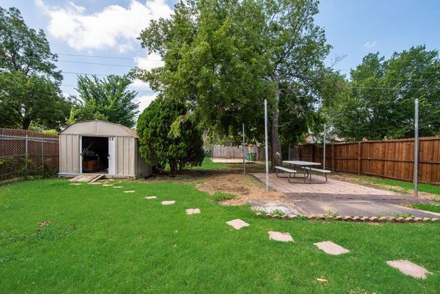 4520 W Lake Highlands Drive, The Colony, TX 75056
