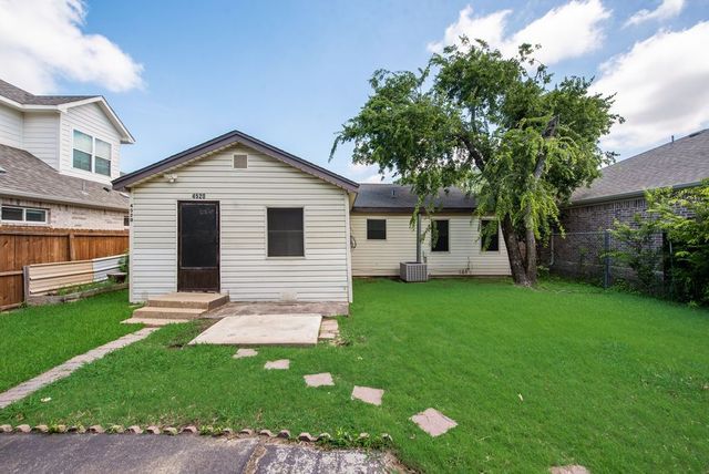 4520 W Lake Highlands Drive, The Colony, TX 75056
