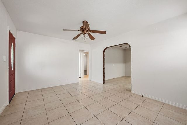 4520 W Lake Highlands Drive, The Colony, TX 75056