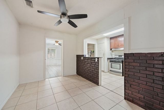 4520 W Lake Highlands Drive, The Colony, TX 75056