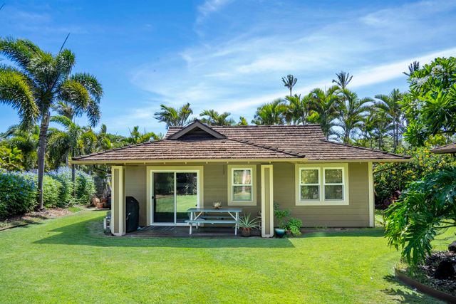 1050 Kapukaulua Pl, Paia, HI 96779