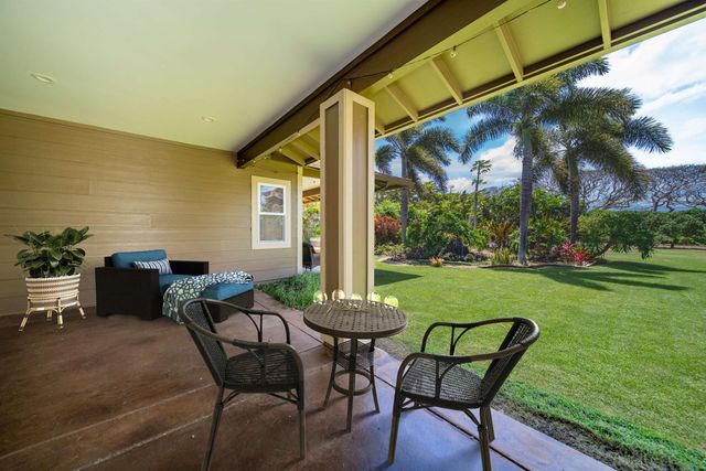 1050 Kapukaulua Pl, Paia, HI 96779