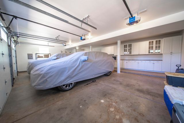 1050 Kapukaulua Pl, Paia, HI 96779