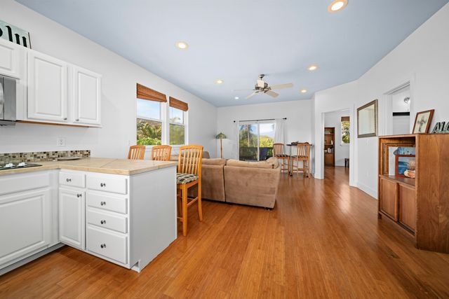 1050 Kapukaulua Pl, Paia, HI 96779