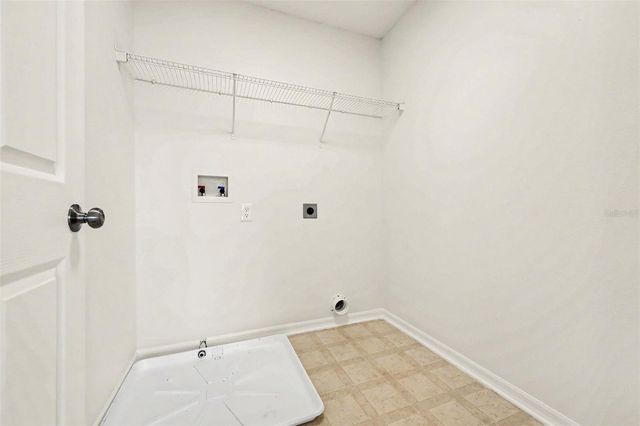 2512 HOLLY PINE CIRCLE, Orlando, FL 32820