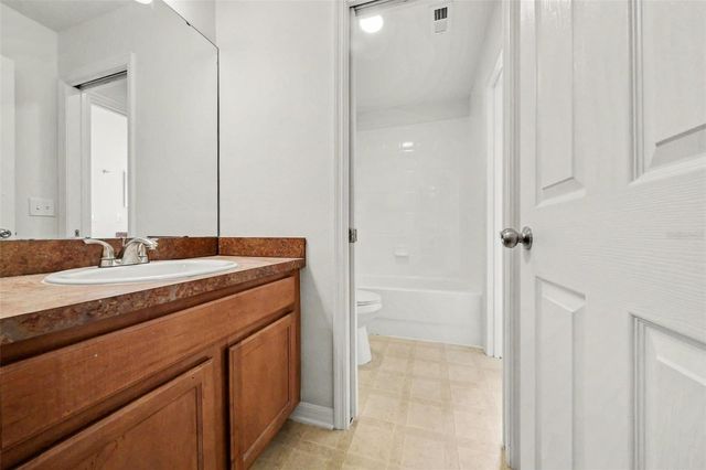 2512 HOLLY PINE CIRCLE, Orlando, FL 32820
