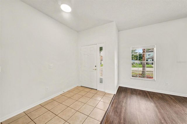 2512 HOLLY PINE CIRCLE, Orlando, FL 32820
