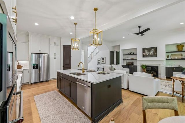 9110 Greenway Court, Gainesville, GA 30506