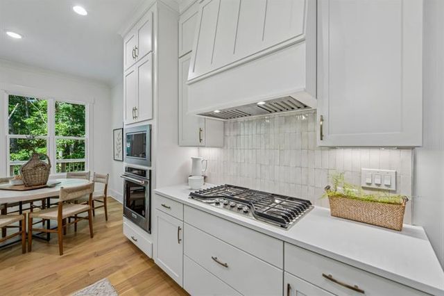 9110 Greenway Court, Gainesville, GA 30506