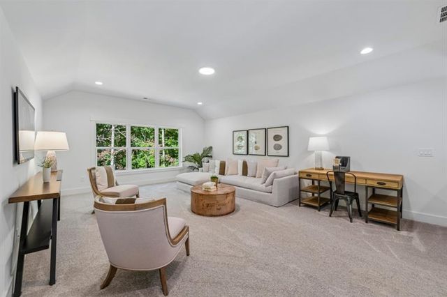 9110 Greenway Court, Gainesville, GA 30506