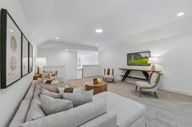 9110 Greenway Court, Gainesville, GA 30506
