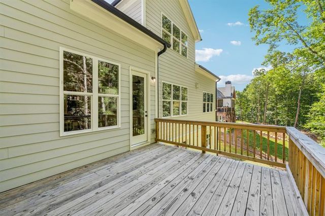9110 Greenway Court, Gainesville, GA 30506