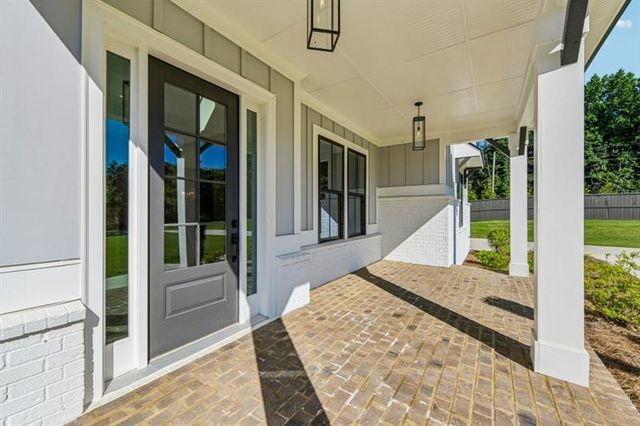 9110 Greenway Court, Gainesville, GA 30506
