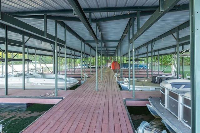 9110 Greenway Court, Gainesville, GA 30506