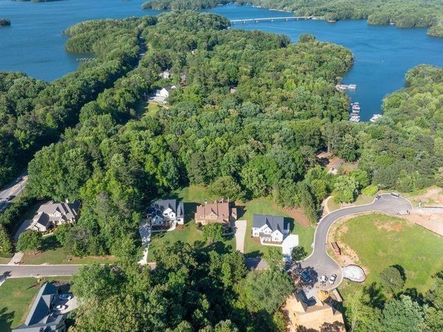 9110 Greenway Court, Gainesville, GA 30506