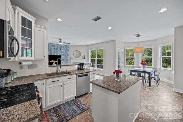 1037 Fleming Lane, Matthews, NC 28104
