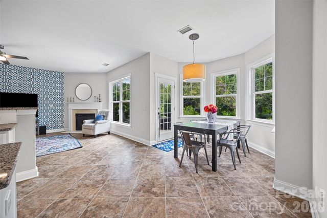 1037 Fleming Lane, Matthews, NC 28104