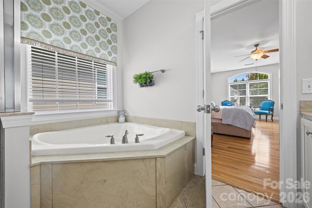 1037 Fleming Lane, Matthews, NC 28104