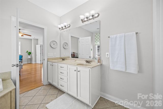 1037 Fleming Lane, Matthews, NC 28104