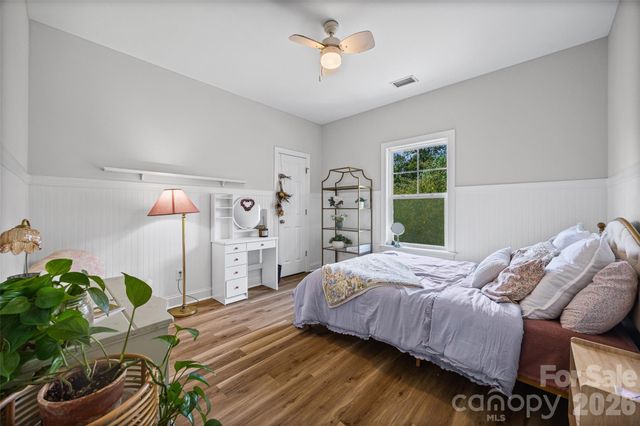 1037 Fleming Lane, Matthews, NC 28104