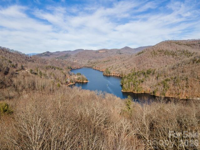 762 Scarlet Oak Road, Tuckasegee, NC 28783