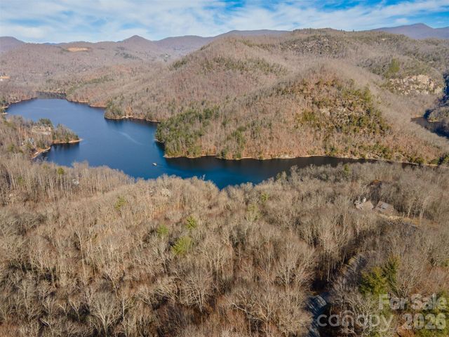 762 Scarlet Oak Road, Tuckasegee, NC 28783