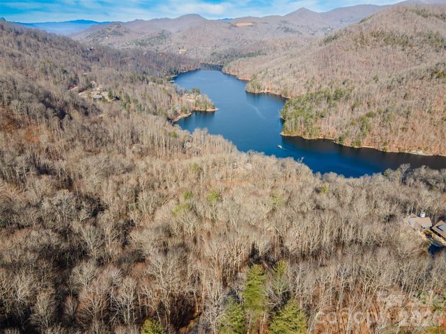 762 Scarlet Oak Road, Tuckasegee, NC 28783