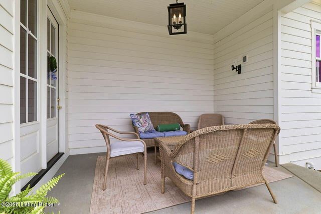 6108 Starflower St, Prospect, KY 40059