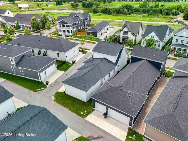 6108 Starflower St, Prospect, KY 40059