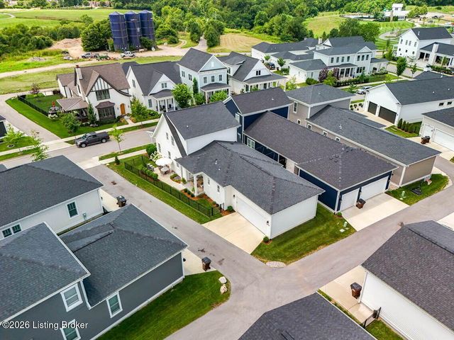 6108 Starflower St, Prospect, KY 40059