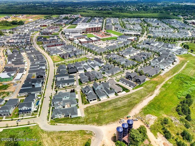 6108 Starflower St, Prospect, KY 40059