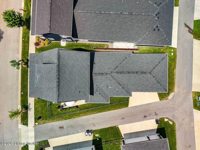 6108 Starflower St, Prospect, KY 40059