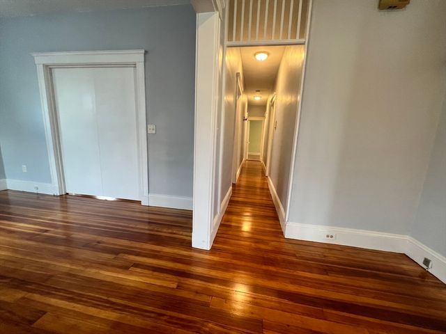 36 Golden 1, Medford, MA 02155