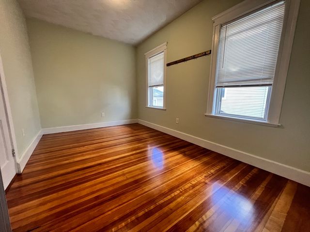 36 Golden 1, Medford, MA 02155