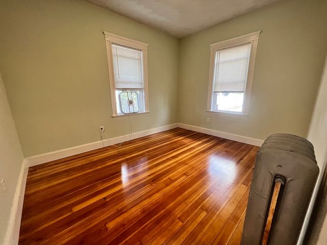 36 Golden 1, Medford, MA 02155