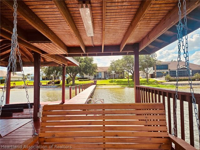 560 Sunset Pointe Drive, Lake Placid, FL 33852