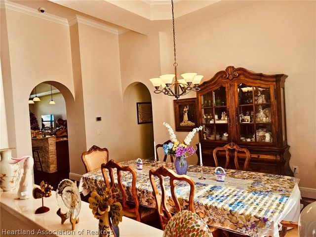 560 Sunset Pointe Drive, Lake Placid, FL 33852