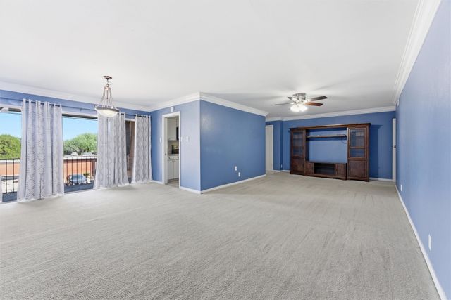 558 E Avenue J D, Grand Prairie, TX 75050