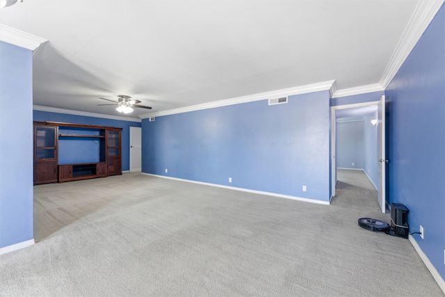 558 E Avenue J D, Grand Prairie, TX 75050