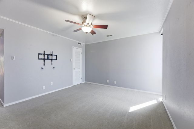 558 E Avenue J D, Grand Prairie, TX 75050