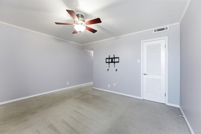 558 E Avenue J D, Grand Prairie, TX 75050