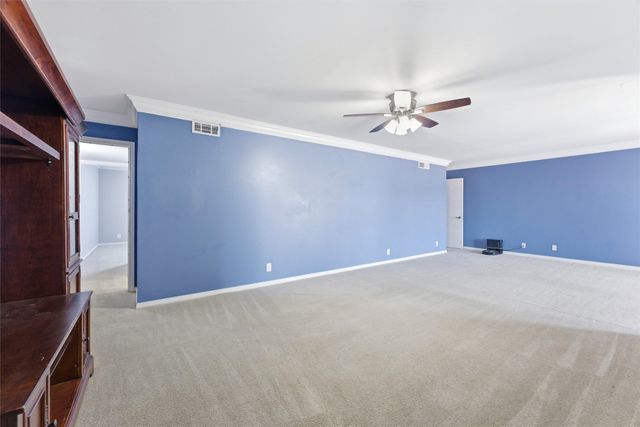 558 E Avenue J D, Grand Prairie, TX 75050