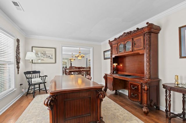 7964 DOVIE LN, Germantown, TN 38138