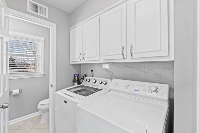 7964 DOVIE LN, Germantown, TN 38138