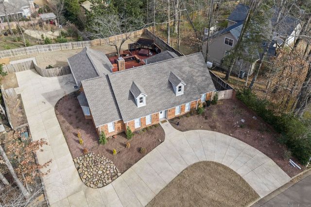 7964 DOVIE LN, Germantown, TN 38138