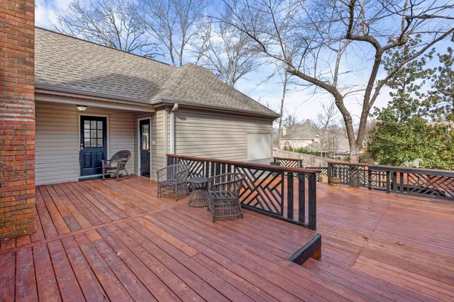 7964 DOVIE LN, Germantown, TN 38138